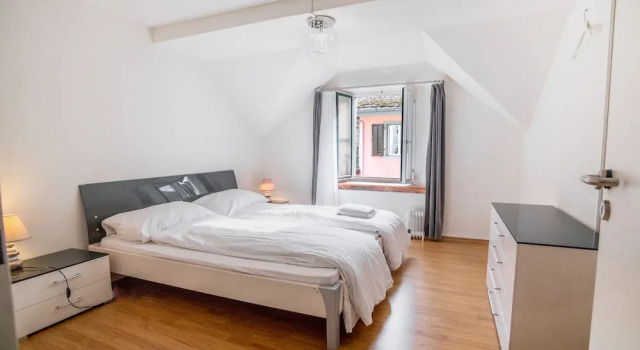 AirHosted - Weesen Holiday Rentals, Prenota Hotel Weesen Lago di Walen