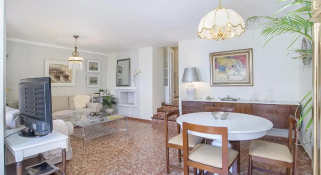 Casa Beramendi, Забронировать Отель Отели Торремолинос с парковкой, рядом с Культурный центр им. Пабло Руиса Пикассо, Парковка