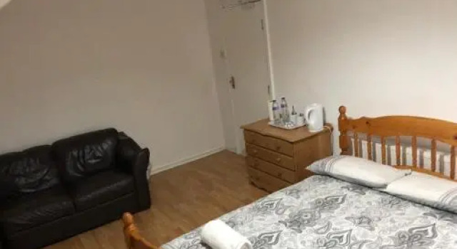 R.L.E 26, Prenota Hotel Birkenhead , vicino a Tranmere Beach
