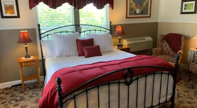 Двухместный люкс с балконом Polo House and Bungalows