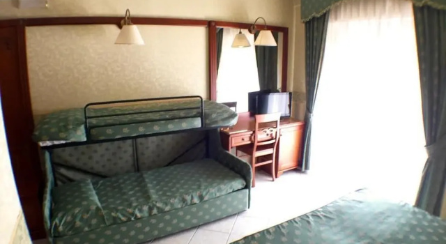 Четырёхместный номер Hotel Parco Delle Rose