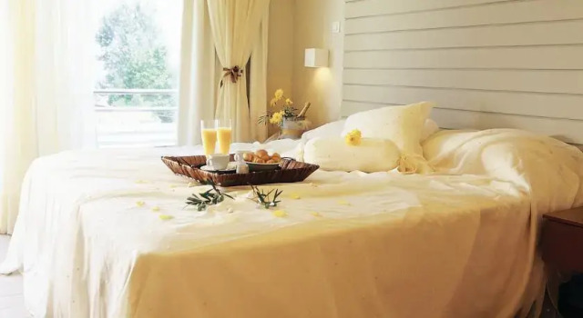 Ktima Karassou, Book Hotel Molos-Agios Konstantinos Central Greece