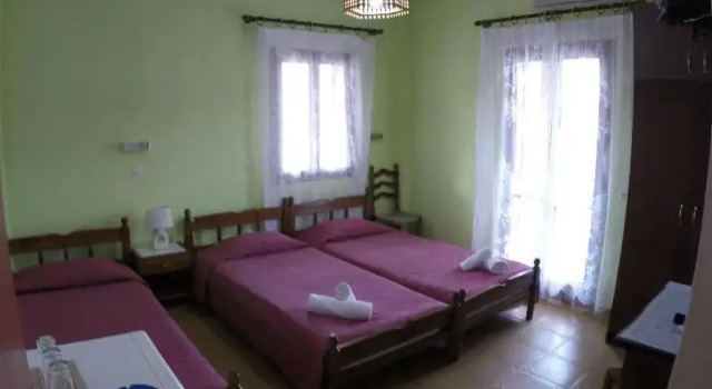 Christina Pension, Забронировать Отель Отели Картерадос 3 звезды, 3*