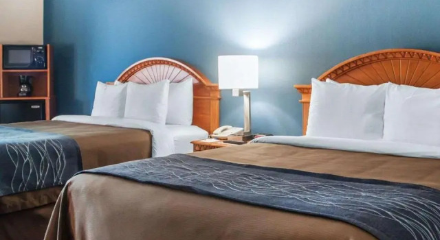 Четырёхместный номер Standard Holiday Inn Express & Suites Weatherford by IHG