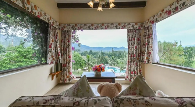 Полулюкс Swiss Valley Hip Resort