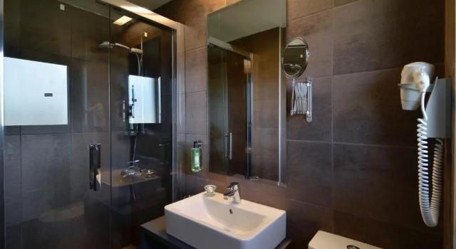 Люкс Ellopia Point Hotel