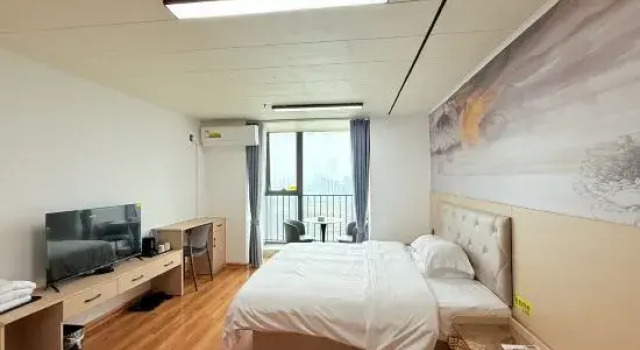 Люкс QYU chain·SUNLIGHT apartment（YGCSDZX branch）