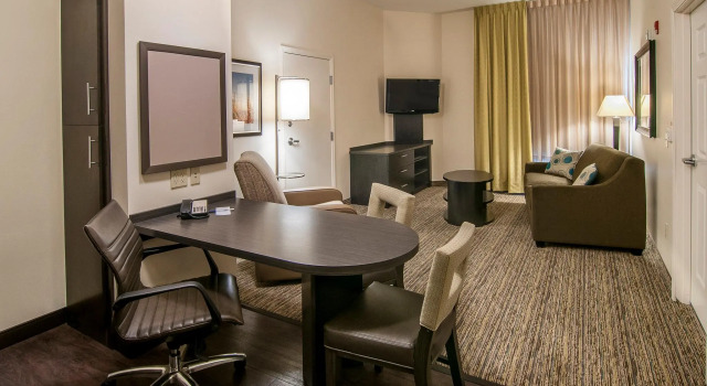 Двухместный номер Standard c 1 комнатой Candlewood Suites Sioux Falls by IHG