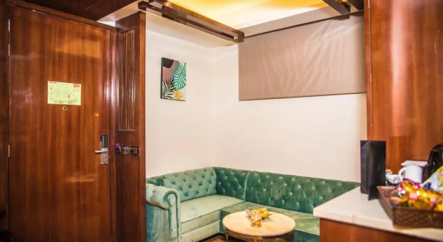 Люкс Regenta Inn Amristar Airport Road by Royal Orchid Hotels Limited