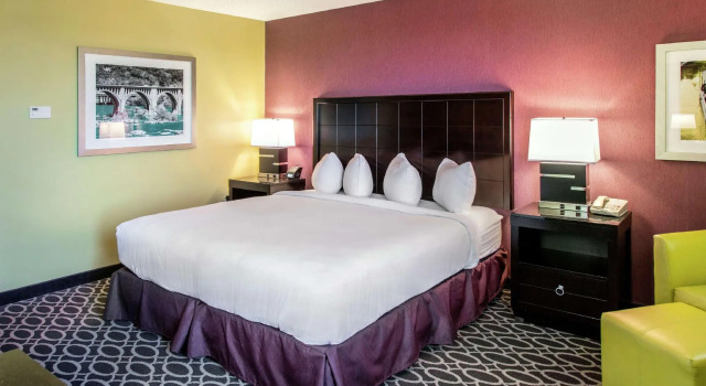 Двухместный номер Standard DoubleTree by Hilton Richmond - Midlothian