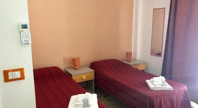 B&B D'Amico 87, Забронировать Отель «постель и завтрак» Отели в центре Санта-Флавия, в центре