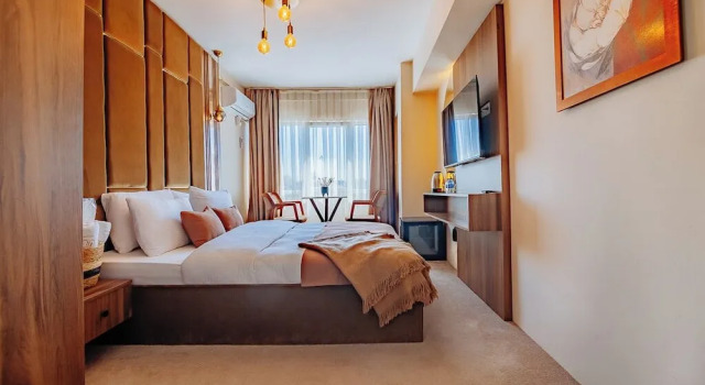 Standardní Dvoulůžkový s manželskou postelí pokoj a výhledem do parku Ali Khan Hotel