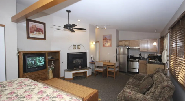 Номер Standard Streamside on Fall River