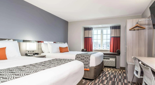 Четырёхместный номер Standard Spark by Hilton Rochester South