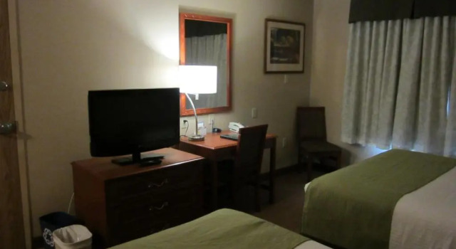 Четырёхместный номер Standard Super 8 by Wyndham Fort St. John BC