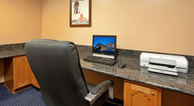 Holiday Inn Express & Suites Phoenix/Chandler (Ahwatukee)