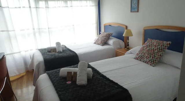 Hostal Albergue Lucus, Забронировать Отель Луго Lugo Province, рядом с Римские стены Луго