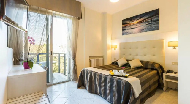 Hotel King, Забронировать Отель Отели Марина-ди-Пьетрасанта с бассейном, Бассейн