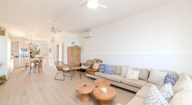 Вилла Ayia Thekla Beach House