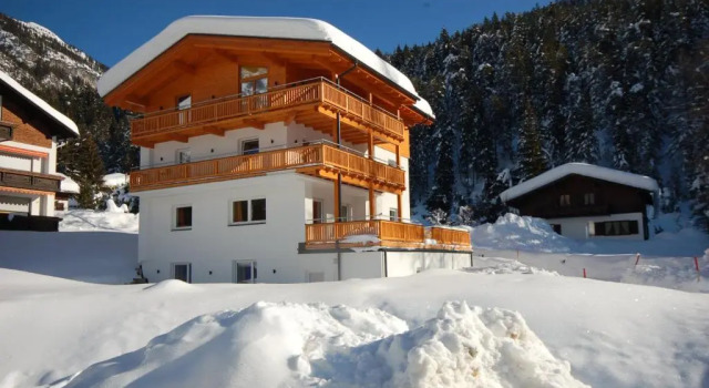 Апартаменты с видом на сад Alpenmond Appartment Halbmond