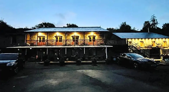 The Falcon Inn Retreat, Rezervați Hotel Aberdare Brecon Beacons