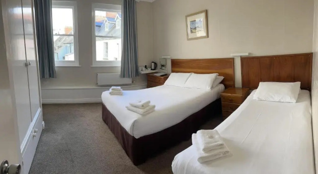 Номер Classic Clarence House Hotel