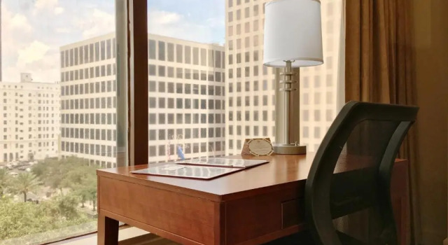 Четырёхместный номер Standard с частичным видом Blake Hotel New Orleans, BW Signature Collection
