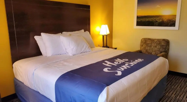 Номер Standard Days Inn by Wyndham Atlanta/Southlake/Morrow
