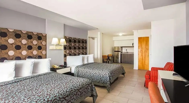 Четырёхместный номер Standard с видом на океан Days Inn by Wyndham Ormond Beach
