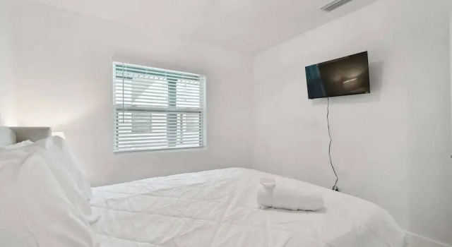 117 127th Ave E Unit 3