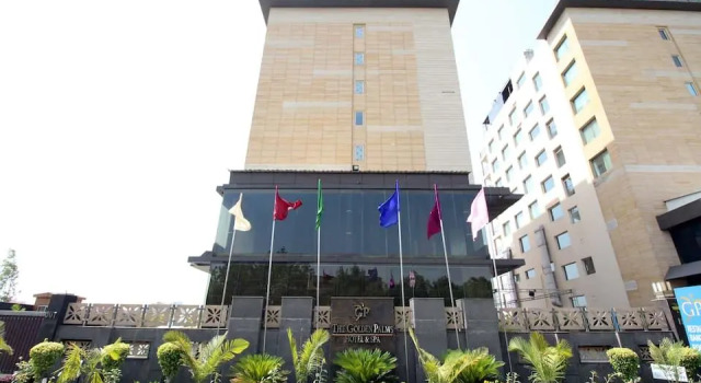 The Golden Palms Hotel, Забронировать Отель Отели Нью-Дели с завтраком, Завтраки