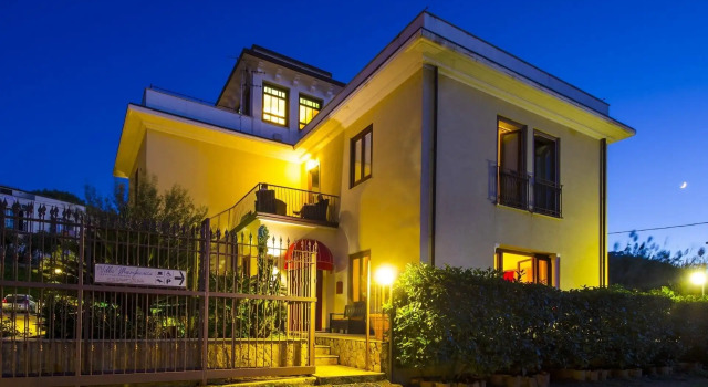 Villa Margherita, Забронировать Вилла Виллы Чефалу, рядом с Собор Чефалу, Вилла