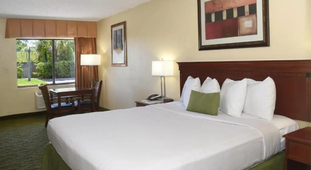 Люкс Baymont by Wyndham Orlando East