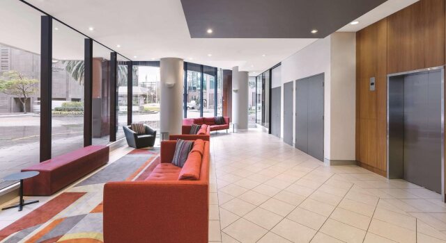 Mercure Melbourne Southbank, Забронировать Отель Бизнес-отели Мельбурна, рядом с Набережная Southbank, 4* 5*