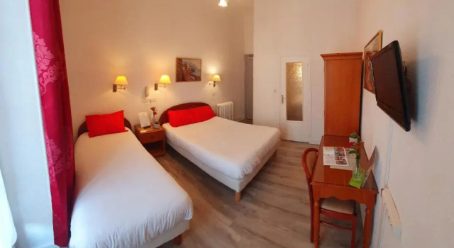 Трёхместный номер Standard Hotel Louvia