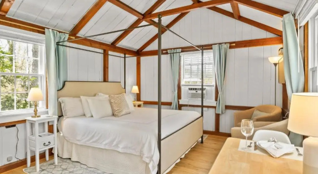 Люкс Deluxe The Seagrove Suites & Guest Rooms