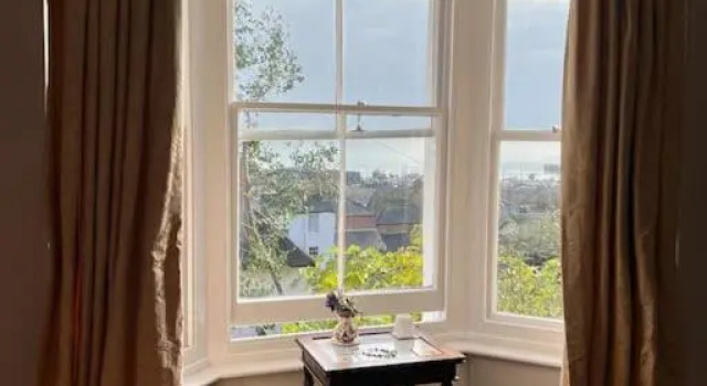Gloucester House, Забронировать Отель Гастингс 