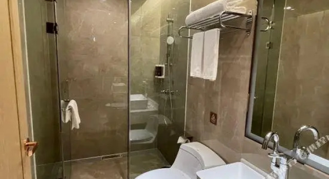 Vienna Classic Hotel (Xinxing Yanjiang South Road), Boek Hotel Hotels in Guangdong met parkeren, Parkeren