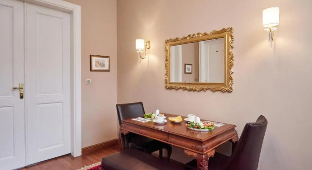 White Palace Old City Boutique Hotel