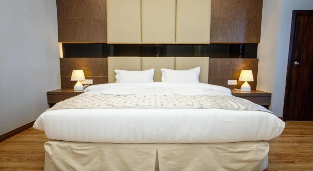Люкс Lintas Platinum Hotel