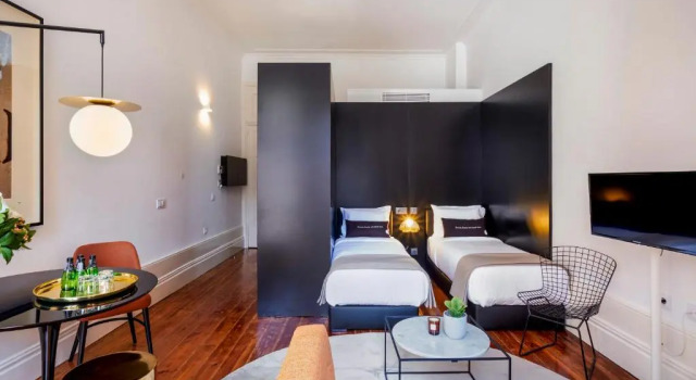 Студия с балконом The A5 Smart Luxury Studios