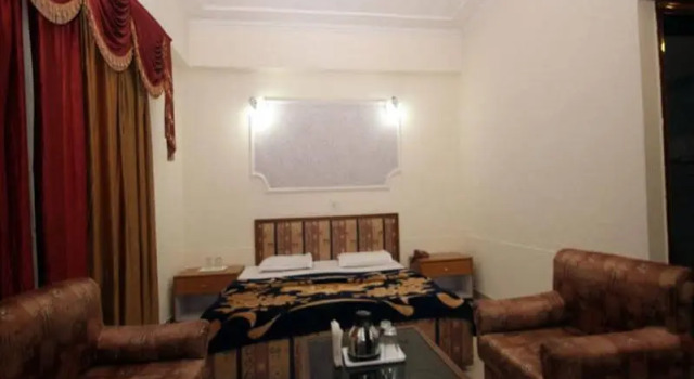 Hotel Natraj, Upper Dharamshala, Забронировать Отель Мак-Леод-Гейндж штат Химачал-Прадеш