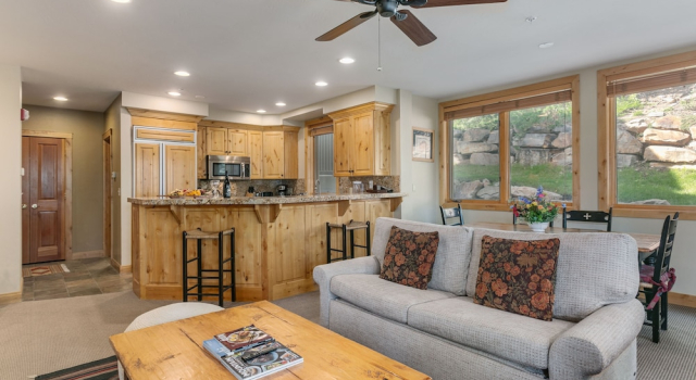 Номер Standard Trail's End Lodge at Deer Valley Resort - One Bedroom Residence with Spa #204 1 Condo