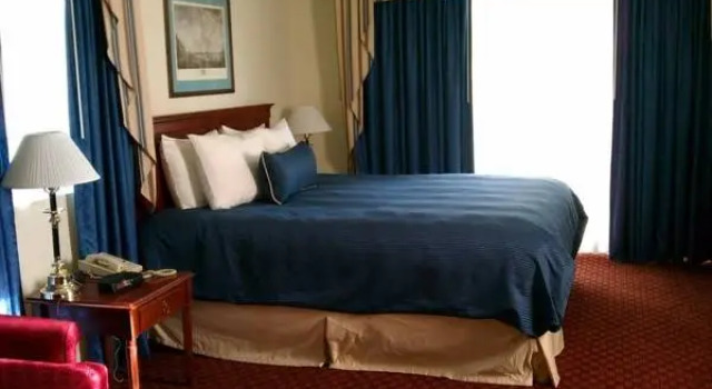 Люкс с балконом Best Western Americana