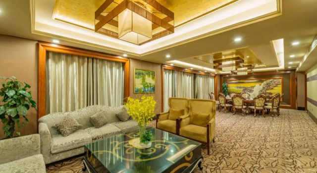 Rezen Hotel Qinghai Jinding, Rezerwuj Hotel Hotele 4-gwiazdkowe w Qinghai, 4*