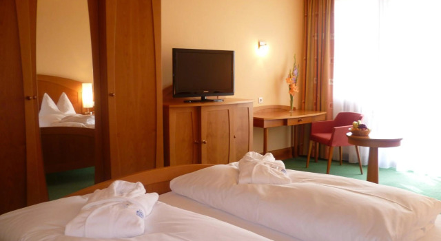 Gesundheitshotel Weißenstadt am See, Prenota Hotel Mayschoss Fichtel Mountains