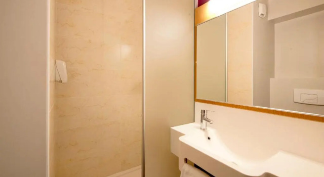 Трёхместный номер Standard B&B HOTEL Lyon Eurexpo Chassieu