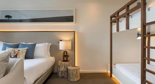 Четырёхместный номер С террасой Bunkbed Octant Evora