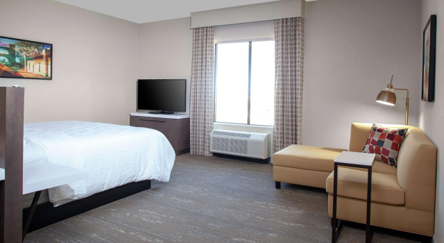 Hilton Garden Inn Waco, Rezerwuj Hotel Hotele w Waco z parkingiem, Parking