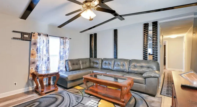 Heart of Greensboro: Pet-friendly Gem 3 Mi to Dtwn, Забронировать Дом для отпуска Виллы Гринсборо, Вилла